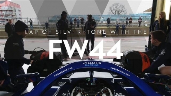 Latifi fährt die erste Runde im Williams FW44