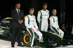 Foto zur News: Heikki Kovalainen (Lotus), Jarno Trulli (Lotus), Fairuz Fauzy (Lotus)