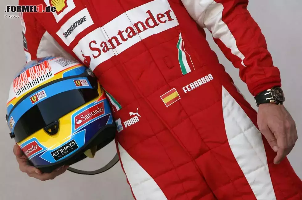 Foto zur News: Helm von Fernando Alonso (Ferrari)