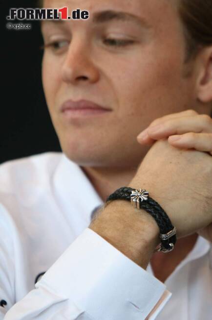 Foto zur News: Armband von Nico Rosberg (Mercedes)