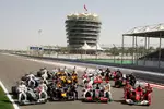 Foto zur News: Gruppenbild der Formel 1 vor dem 1. Freien Training der Saison