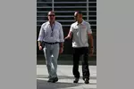 Foto zur News: Lewis Hamilton (McLaren) mit Martin Brundle