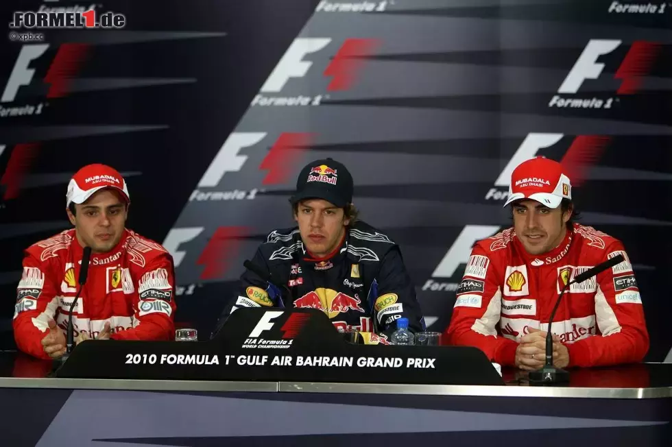 Foto zur News: Felipe Massa (Ferrari), Sebastian Vettel (Red Bull) und Fernando Alonso (Ferrari)