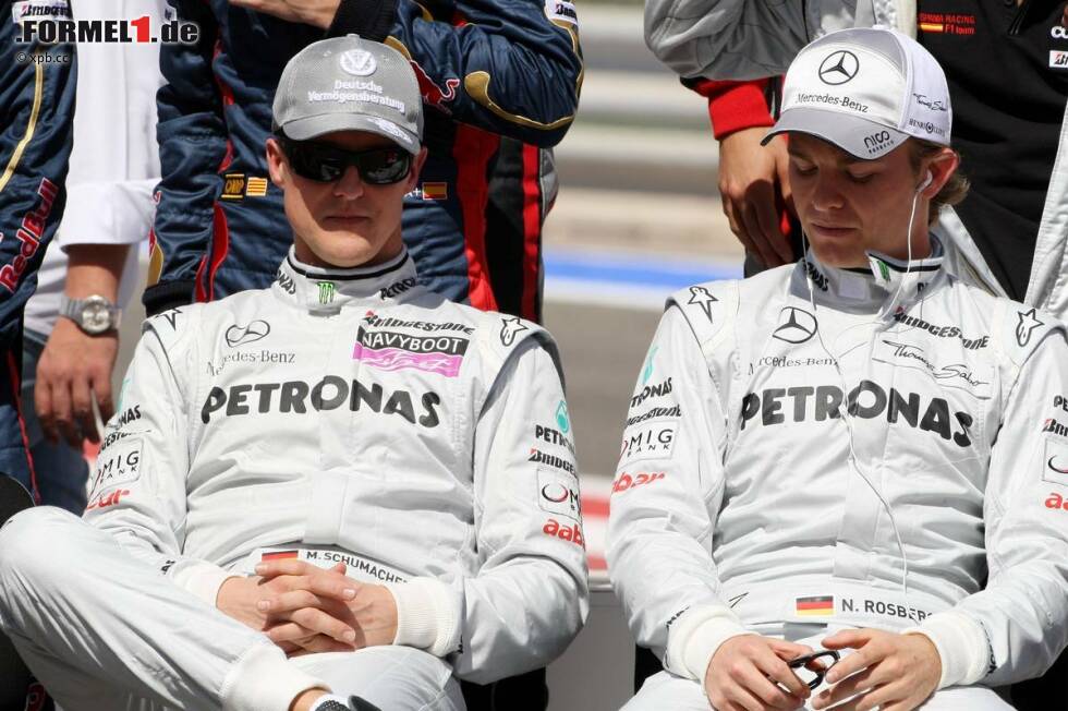 Foto zur News: Michael Schumacher (Mercedes) und Nico Rosberg (Mercedes)