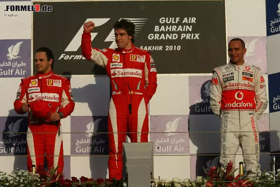 Foto zur News: Felipe Massa (Ferrari), Fernando Alonso (Ferrari) und Lewis Hamilton (McLaren)