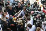 Gallerie: Riesenandrang um Sebastian Vettel (Red Bull)