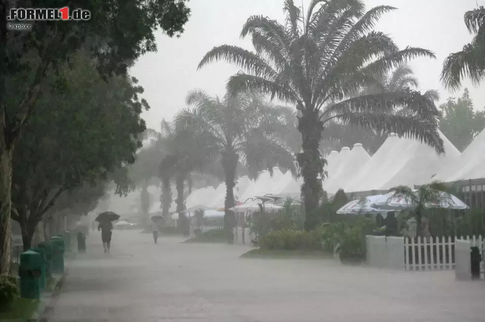 Foto zur News: Schwerer Regenschauer am Donnerstagnachmittag