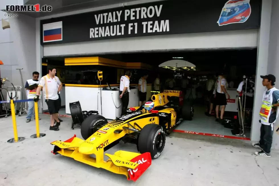 Foto zur News: Vitaly Petrov (Renault)