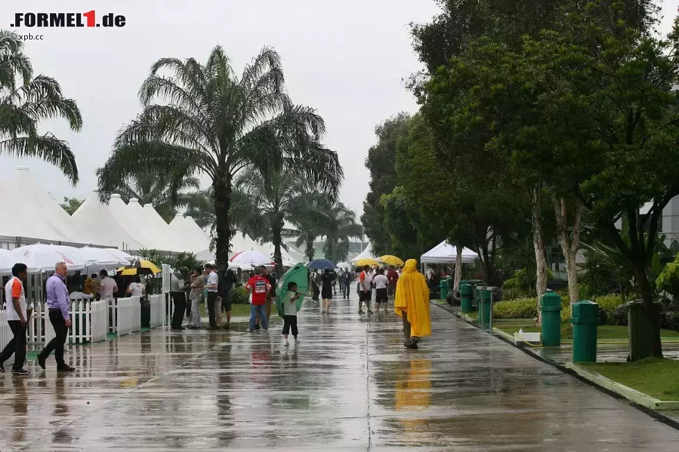 Foto zur News: Regen in Sepang