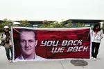 Foto zur News: Fans von Michael Schumacher (Mercedes)