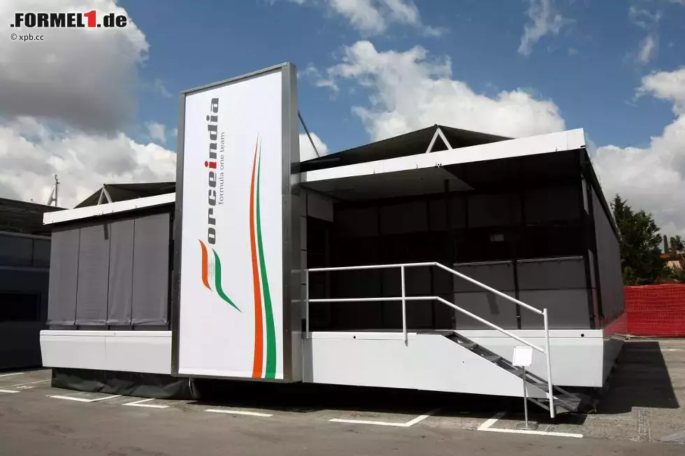 Foto zur News: Neues Force-India-Motorhome