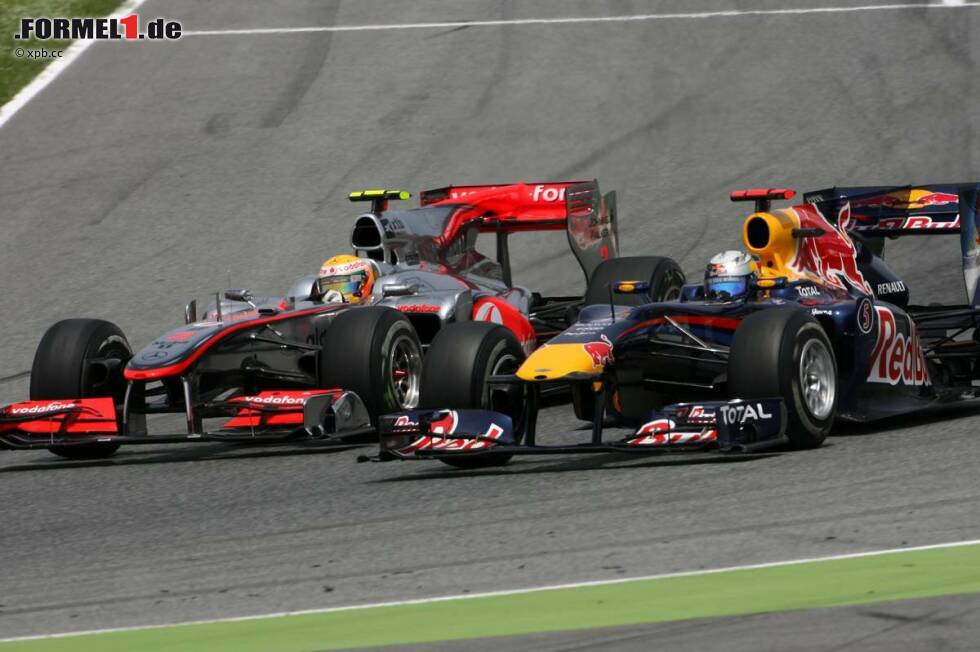 Foto zur News: Lewis Hamilton (McLaren) und Sebastian Vettel (Red Bull)