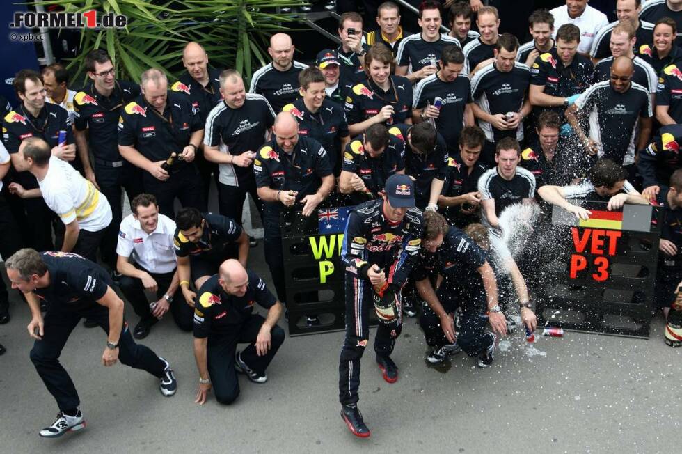 Foto zur News: Mark Webber (Red Bull) feiert