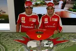 Foto zur News: Fernando Alonso und Felipe Massa (Ferrari)