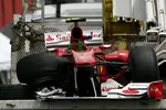 Foto zur News: Das Wrack von Fernando Alonso (Ferrari)