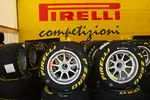 Foto zur News: Pirelli-GP3-Truck