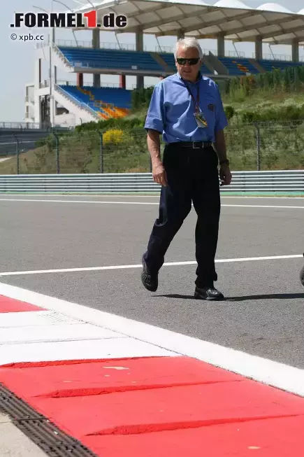 Foto zur News: Charlie Whiting (Technischer Delegierter der FIA)