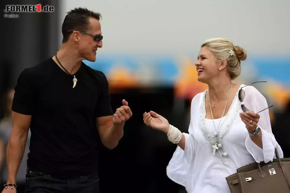 Foto zur News: Michael Schumacher (Mercedes) mit Frau Corinna