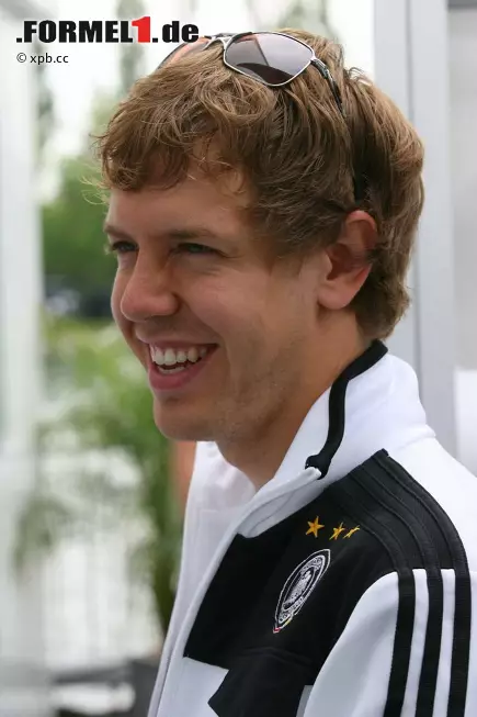 Foto zur News: Sebastian Vettel (Red Bull)