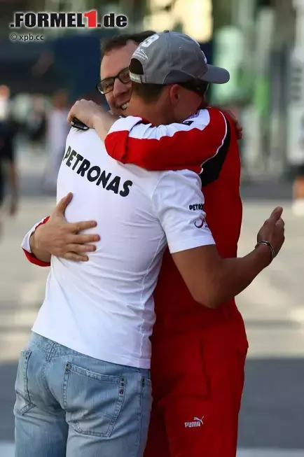 Foto zur News: Michael Schumacher (Mercedes) und Stefano Domenicali (Teamchef)