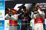 Foto zur News: Lewis Hamilton, Sebastian Vettel (Red Bull) und Jenson Button (McLaren)