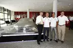 Foto zur News: Michael Schumacher und Nico Rosberg (Mercedes)