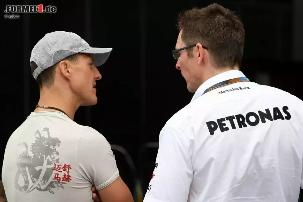 Foto zur News: Michael Schumacher (Mercedes) und Renningenieur Andrew Shovlin