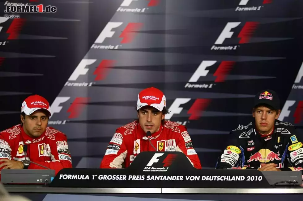 Foto zur News: Felipe Massa (Ferrari), Fernando Alonso (Ferrari), Sebastian Vettel (Red Bull)