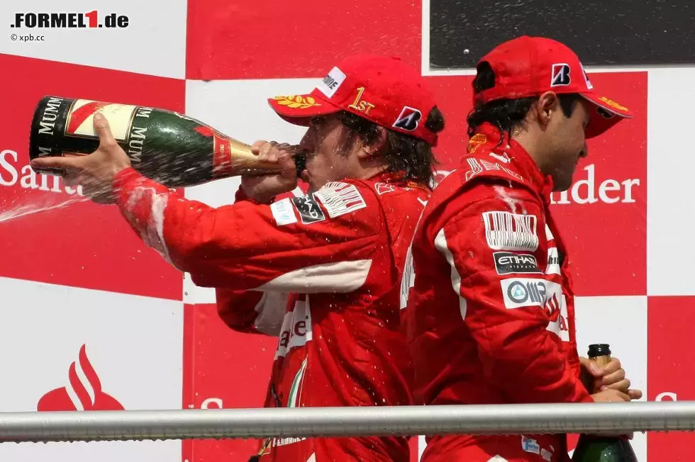 Foto zur News: Fernando Alonso (Ferrari) und Felipe Massa (Ferrari)