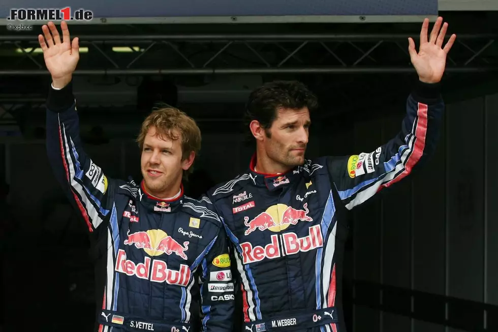 Foto zur News: Sebastian Vettel (Red Bull) und Mark Webber (Red Bull)