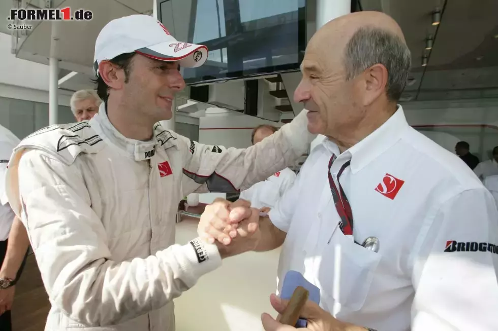 Foto zur News: Pedro de la Rosa (Sauber) und Peter Sauber (Teamchef)