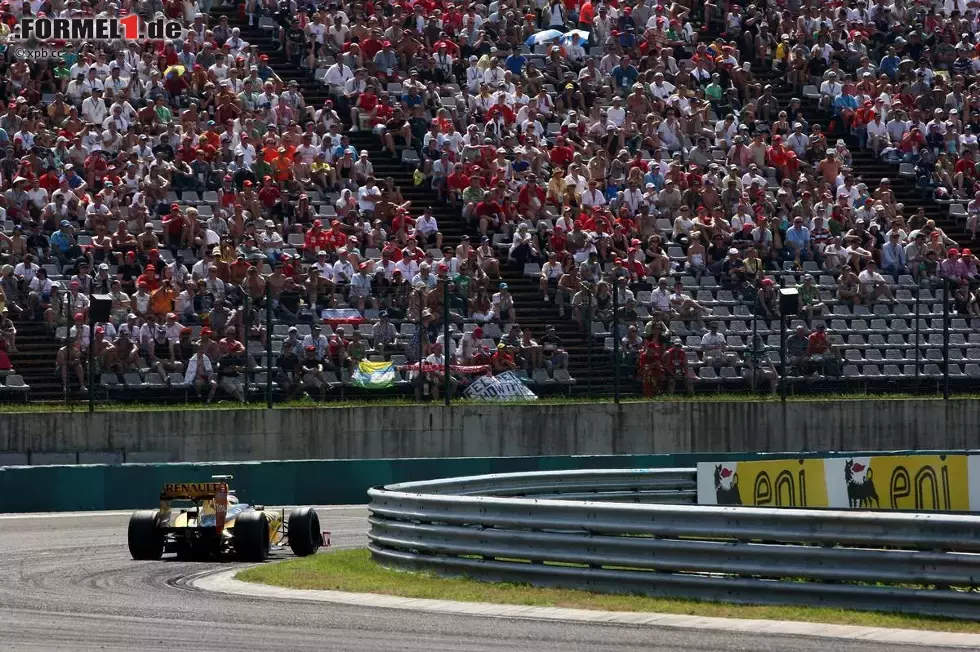 Foto zur News: Vitaly Petrov (Renault)