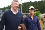 Foto zur News: Ross Brawn (Teamchef) und Michael Schumacher (Mercedes)