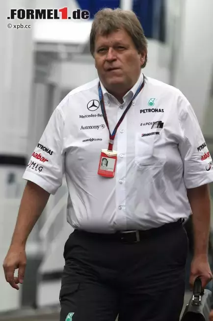 Foto zur News: Norbert Haug (Mercedes-Motorsportchef)