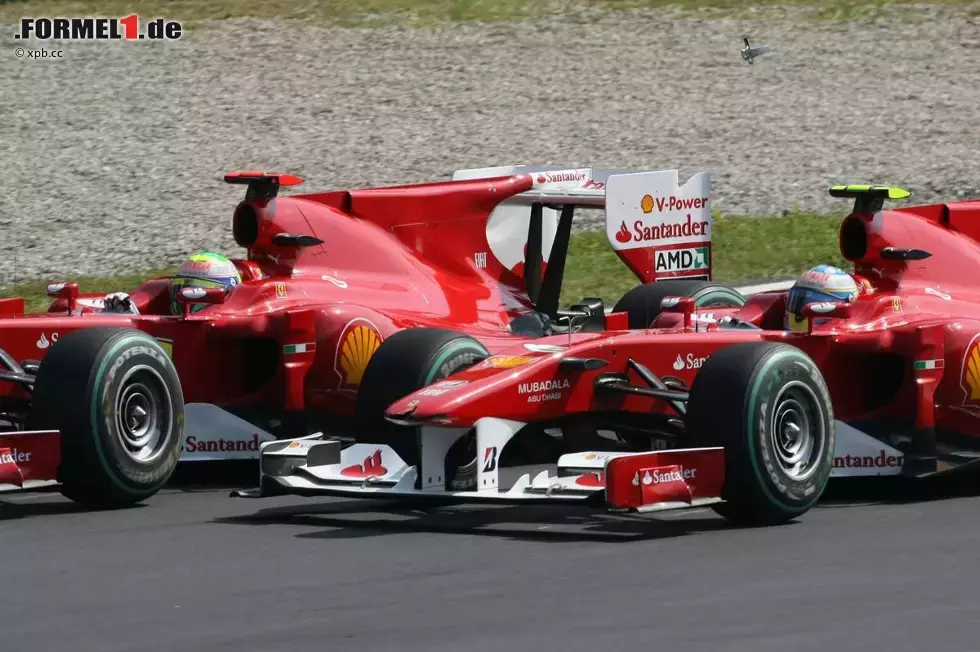 Foto zur News: Felipe Massa (Ferrari) und Fernando Alonso (Ferrari)