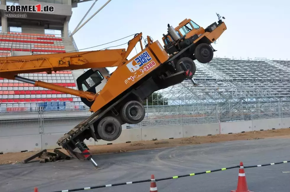 Foto zur News: Unfall bei den Bauarbeiten in Yeongam/Südkorea, aufgenommen am 28. September 2010