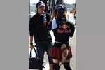 Foto zur News: Red Bull hat schräge Fans...