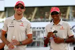 Foto zur News: Jenson Button (McLaren) und Lewis Hamilton (McLaren)