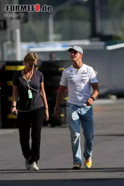 Foto zur News: Michael Schumacher (Mercedes) mit seiner Managerin Sabine Kehm