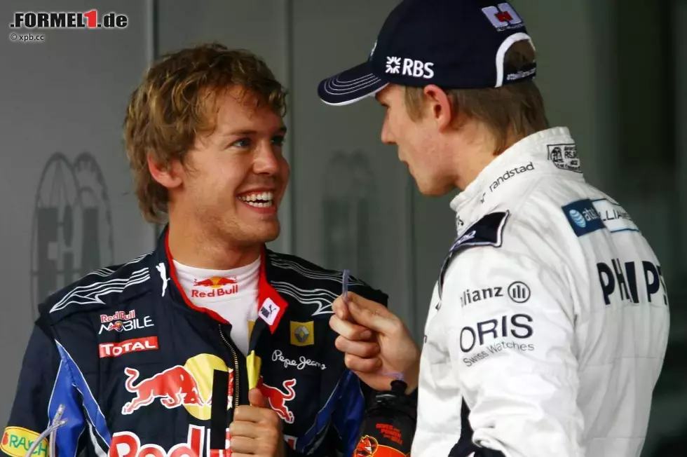 Foto zur News: Sebastian Vettel (Red Bull) und Nico Hülkenberg (Williams)