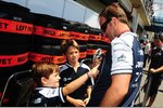 Foto zur News: Rubens Barrichello (Williams) mit seinen Söhnen