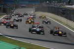 Gallerie: Nico Hülkenberg (Williams) verleirt den Start gehen Sebastian Vettel (Red Bull)