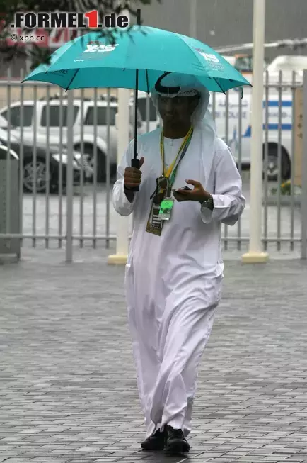 Foto zur News: Regen in Abu Dhabi