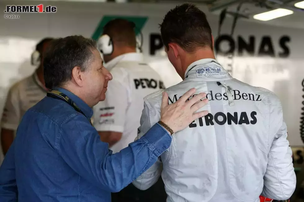 Foto zur News: FIA-Präsident Jean Todt und Michael Schumacher (Mercedes)