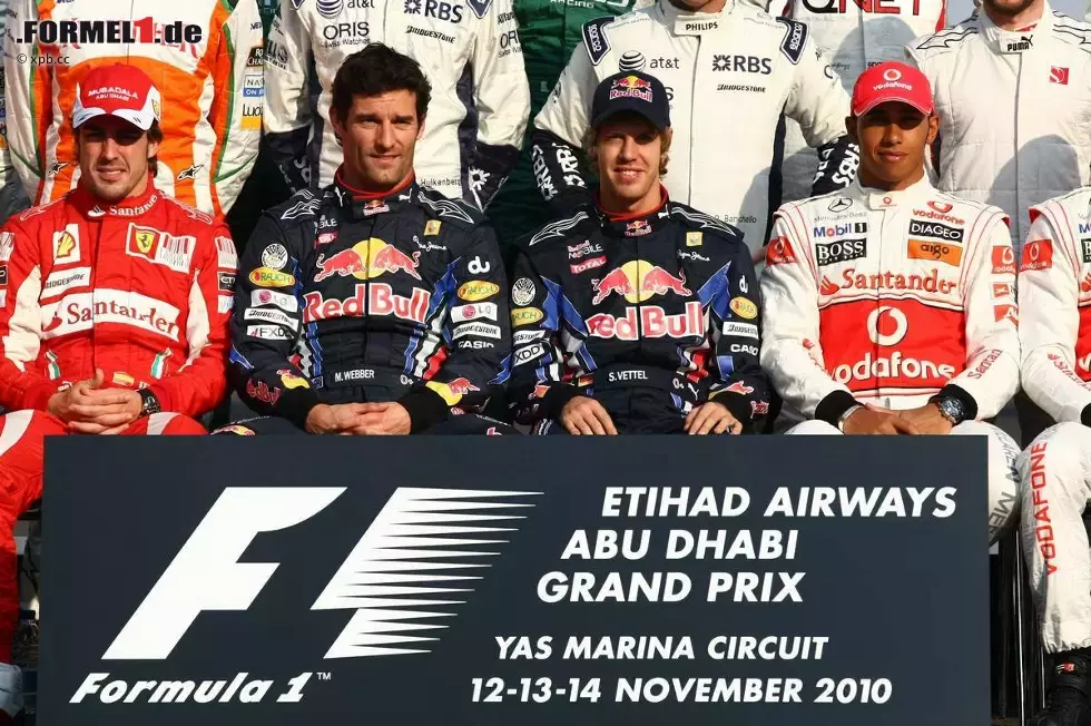 Foto zur News: Die Titelkandidaten vor dem Rennen: Fernando Alonso (Ferrari), Mark Webber (Red Bull), Sebastian Vettel (Red Bull) und Lewis Hamilton (McLaren)