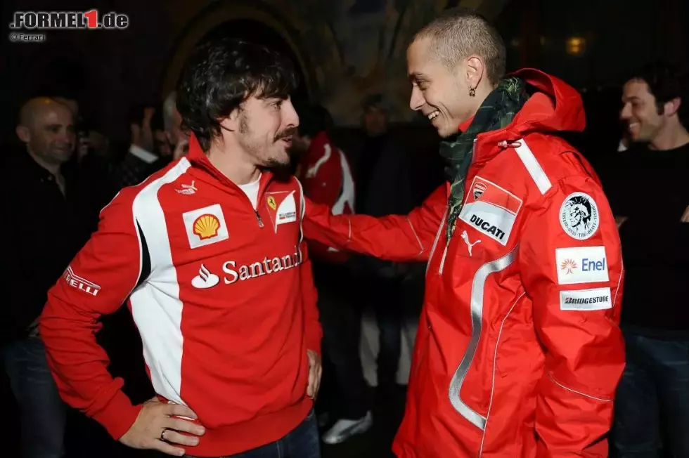 Foto zur News: Fernando Alonso (Ferrari) und Valentino Rossi