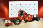 Foto zur News: Fernando Alonso, Lapo Elkann und Felipe Massa (Ferrari)