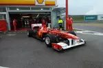 Foto zur News: Fernando Alonso beim Shakedown des Ferrari F150