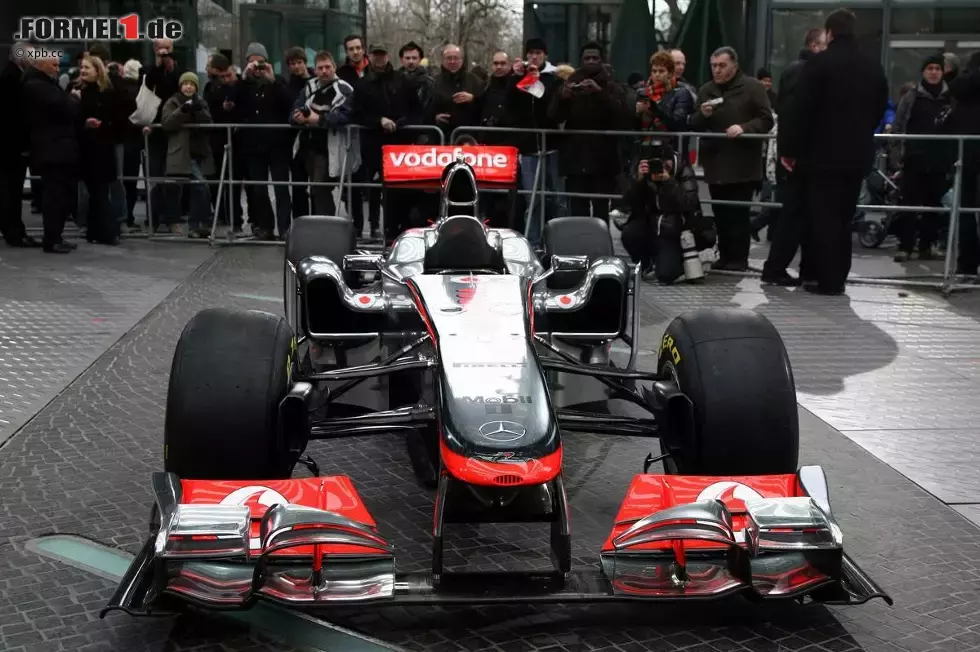 Foto zur News: Der neue McLaren-Mercedes MP4-26