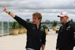 Foto zur News: Nico Rosberg und Michael Schumacher (Mercedes)